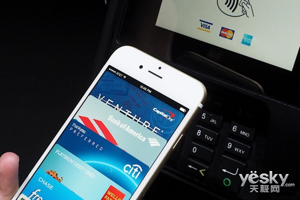无需银行卡 Apple Pay用户也可从ATM上取钱